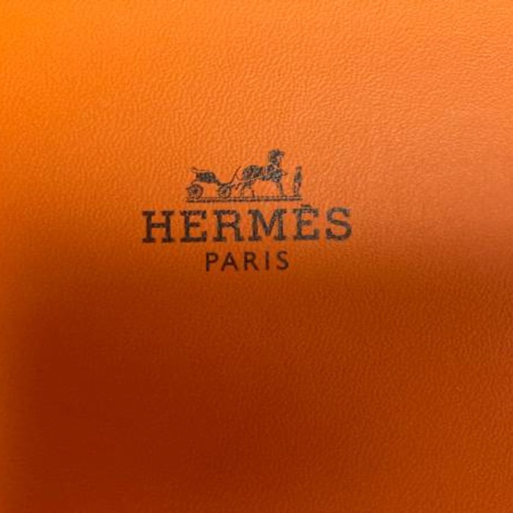 NEW with box, ribbon etc HERMES SCARF - Picture 2 of 10